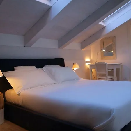 Guest house Acquaderni 2*