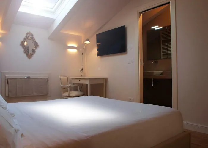 Πανσιόν Acquaderni 3*